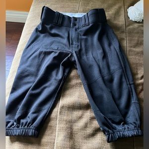 Like new boys baseball black knickers